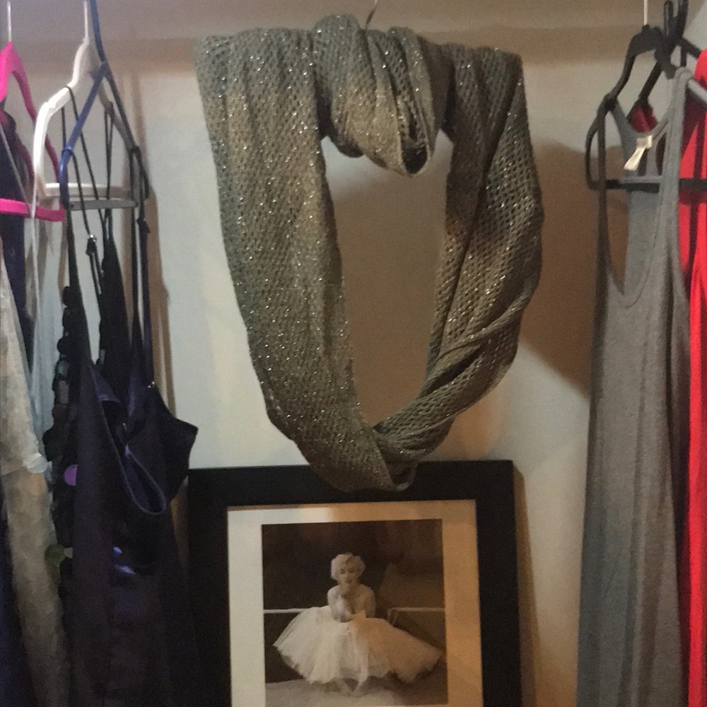 Steve Madden infinity scarf, NWT.  Gray sparkle